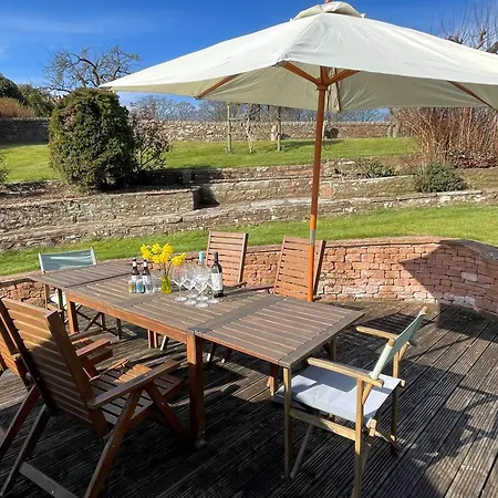 Sunnyside, With Large Garden In A Popular Village In The Eden Valley With Outdoor Swimmin Pool *
