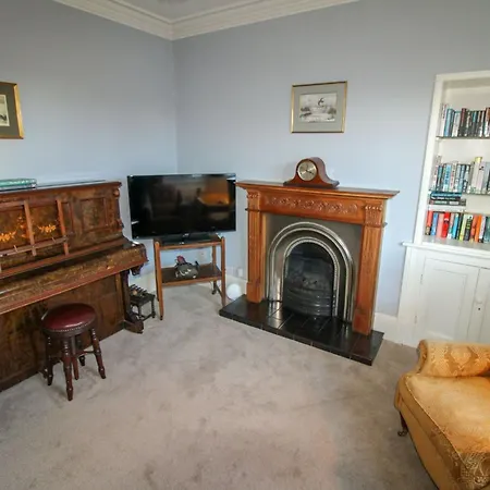 Sunnyside, Holiday home *